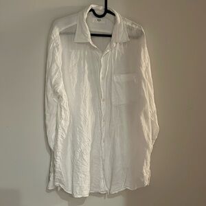 White linen UNIQLO button down shirt